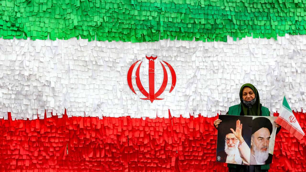 Iran top diplomat says &lsquo;no problem&rsquo; with supreme leader after reported injuries