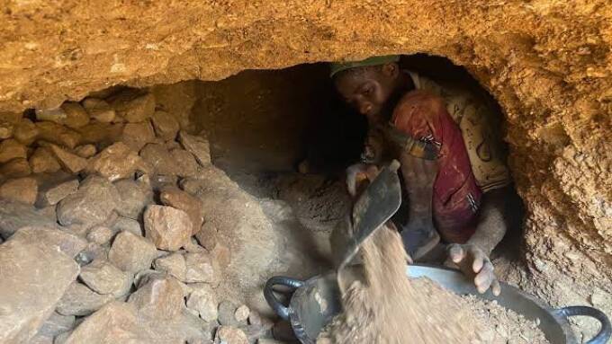 Sudan gold mine collapse kills 13 miners