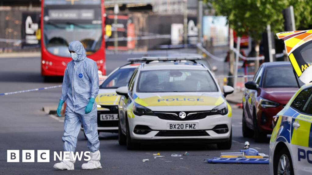 UK terrorism threat level raised to severe after Golders Green attack