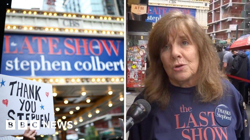 Fans react to Stephen Colbert&rsquo;s final show