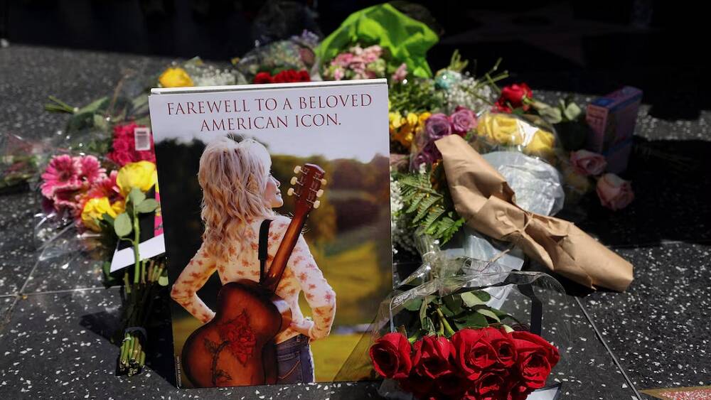 Tributes pour in for American singer Dolly Parton
