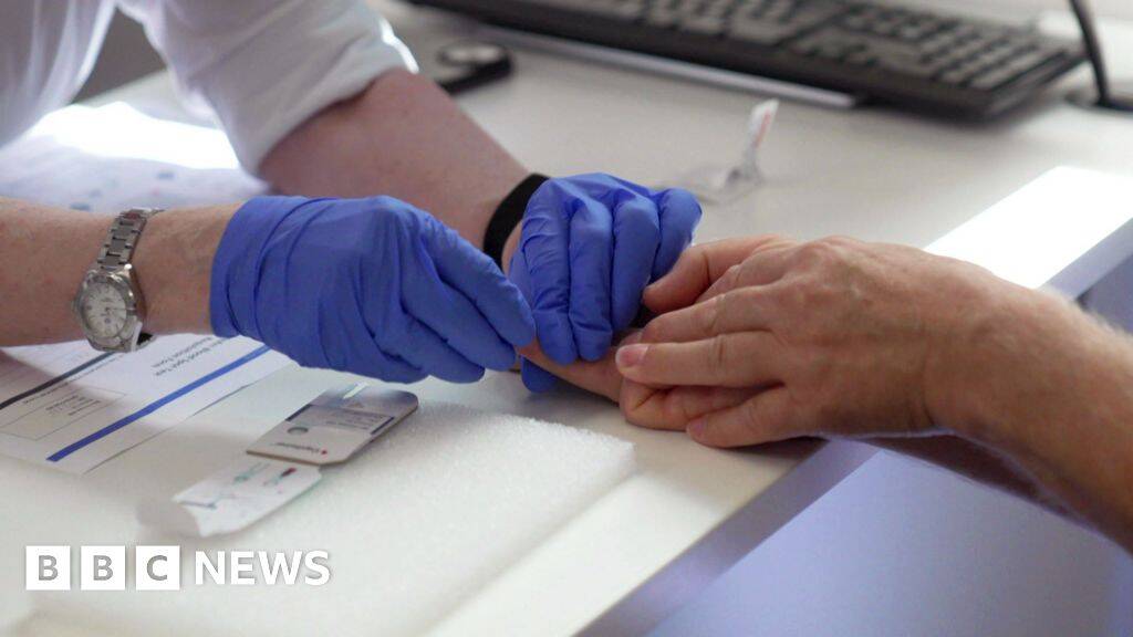 Alzheimer's finger-prick test could help diagnosis