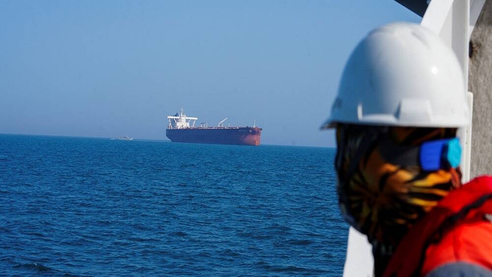 Fleet of 10 Japan-related ships exit Hormuz, data shows