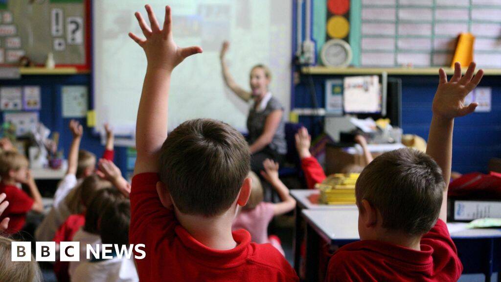 Emergency measures needed to stop teachers quitting, say Lib Dems