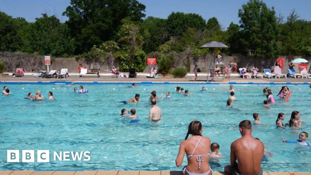 UK temperatures break May records for second day in a row