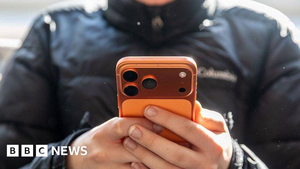 Instagram to alert parents if teens search for self-harm and suicide content