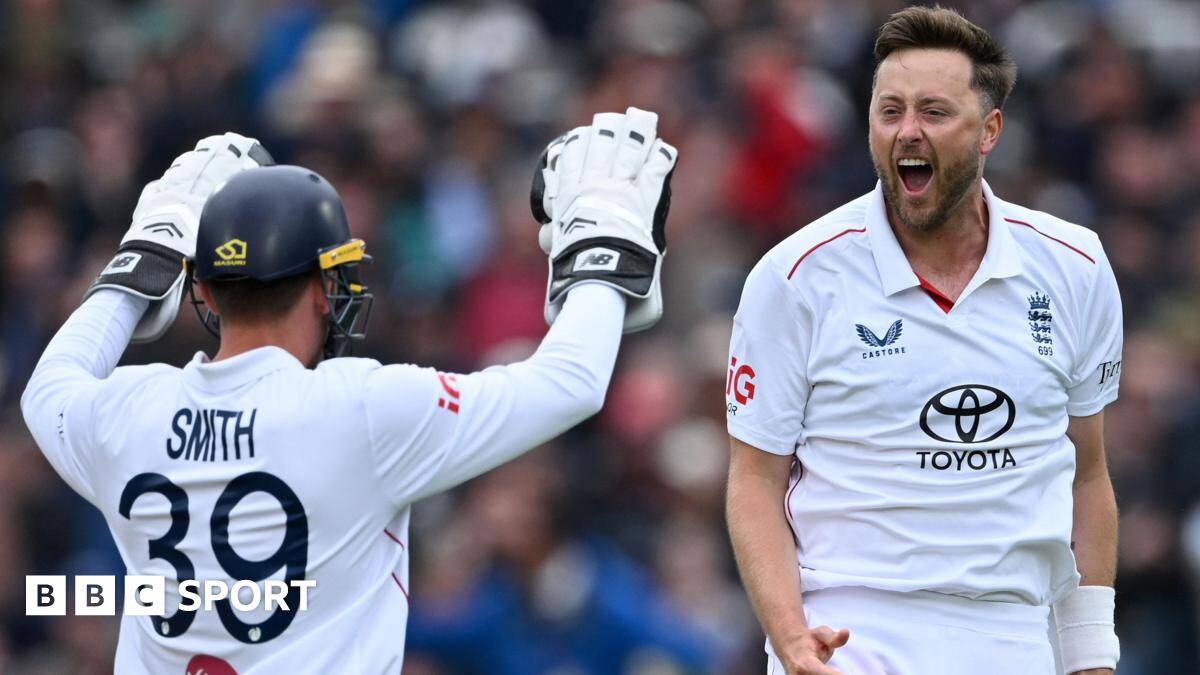 England move closer to win on wet day at Lord's