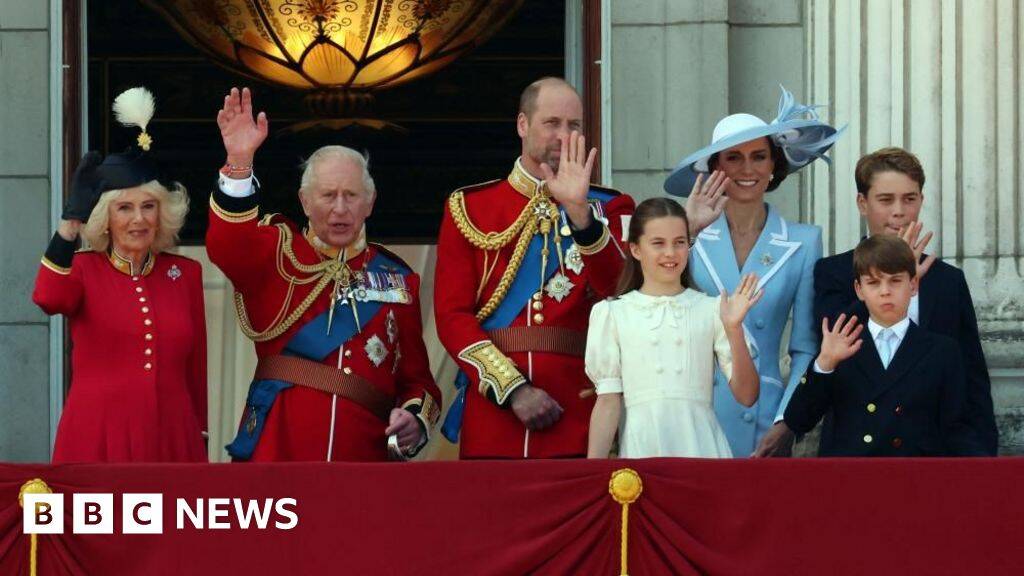King and Queen cheered by crowds at Trooping the Colour