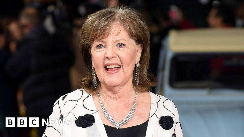 Pauline Collins, star of Shirley Valentine, dies at aged 85