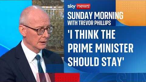 Cabinet minister says he thinks Keir Starmer 'should stay' despite Mandelson scandal