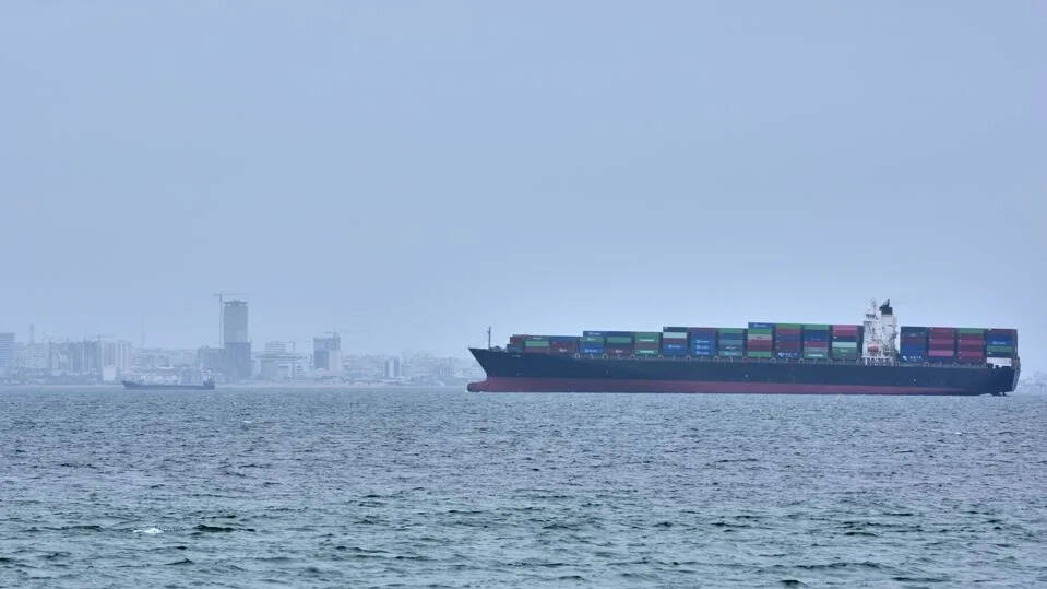 Iran Earns First Hormuz Revenue Amid Blockade Tension