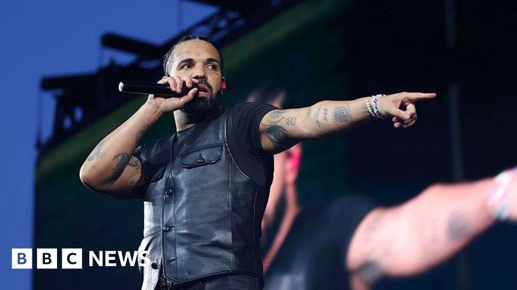 Drake surprise drops three albums and mentions the Kendrick Lamar beef
