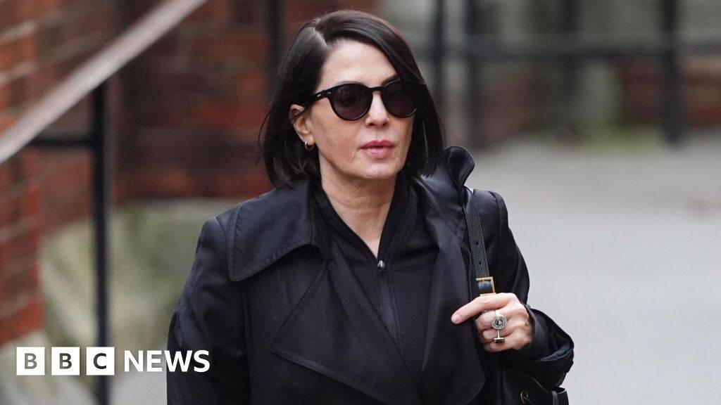 Frost pregnancy tip came from 'good source', ex-Mail journalist tells court