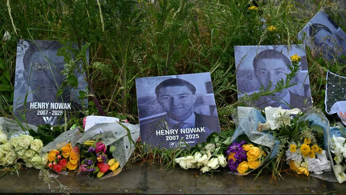 UK PM slams violence over police handcuffing of dying student