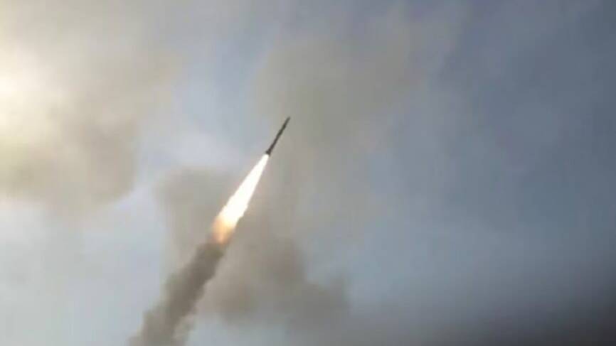 Iran launches fresh attacks after sixth day of US strikes