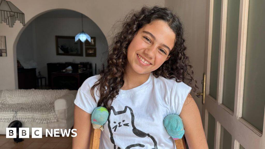 'I ate ketchup and cheese', says Venezuelan girl trapped under quake rubble for 32 hours