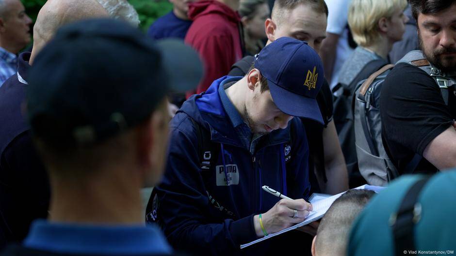 Military-age Ukrainian men could lose EU protection