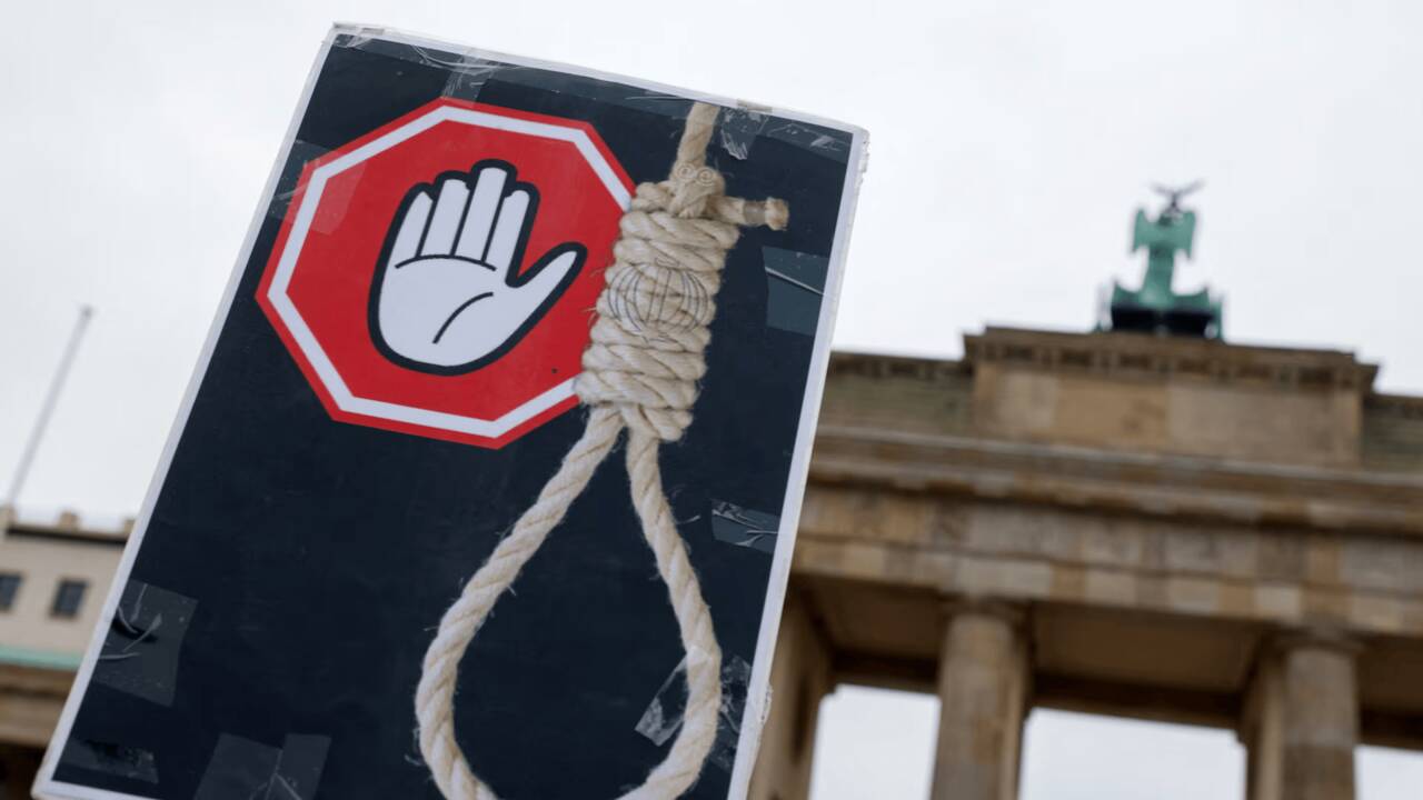 Iran executes man accused of killing security during 2022 protests